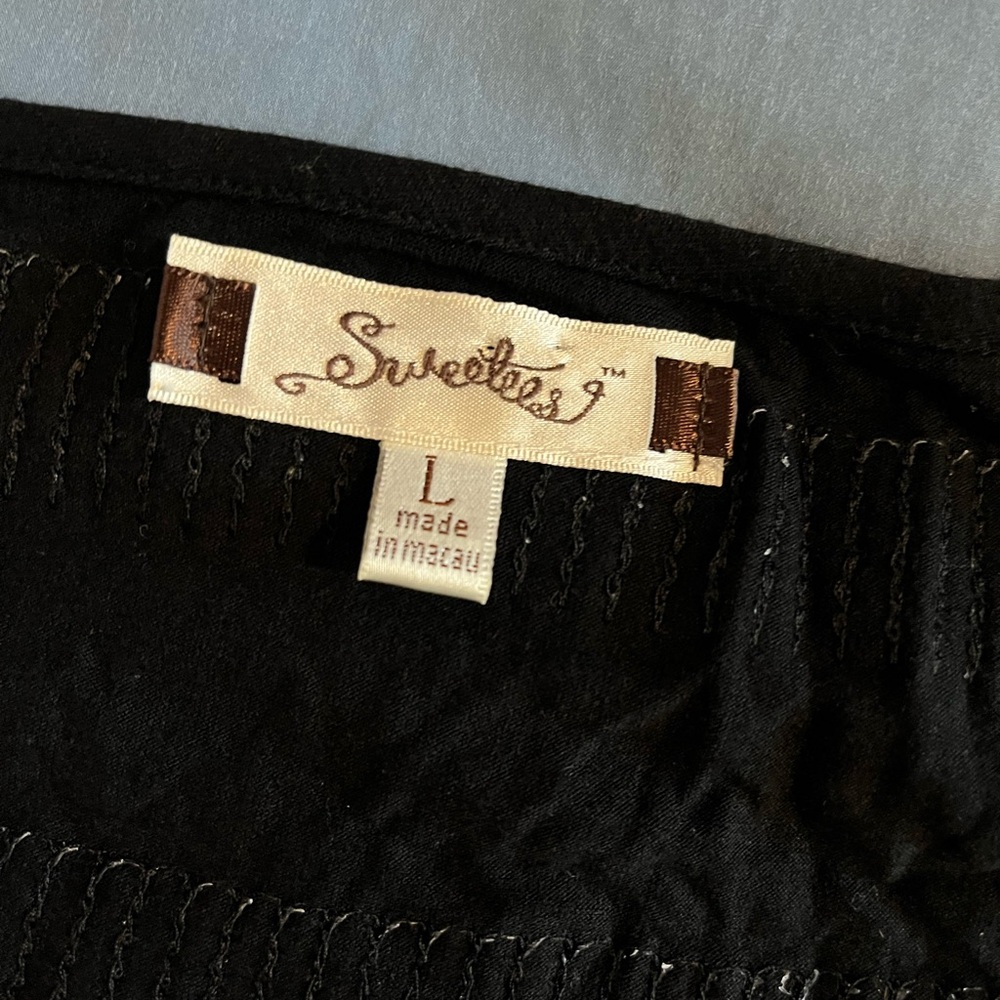 Sweetest Black Top NWOT
